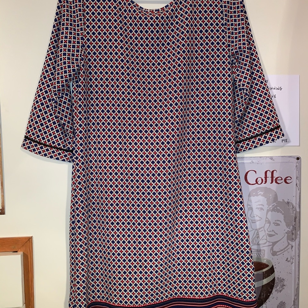 Pattern dress - Picture 2 of 2